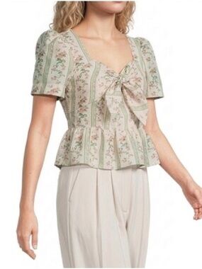 Line & Dot | New| XS| Whitney Floral Print Sweetheart Neckline Short Sleeve Top